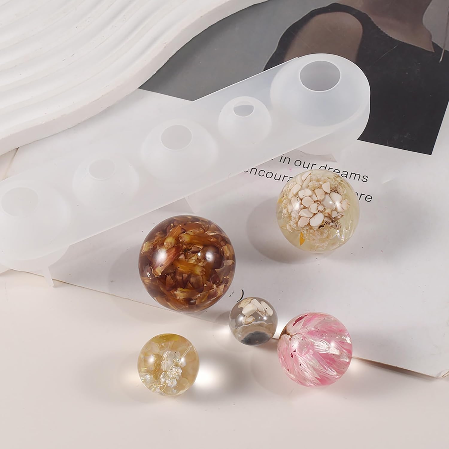 2 Pcs Daisy Flower Candle Mold - Silicone Resin Casting Molds for Candle & Resin & Soap Craft Supplies